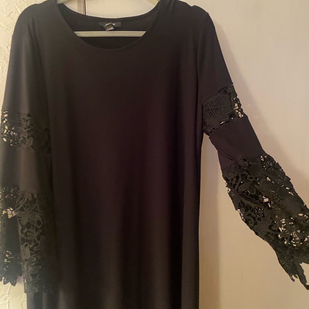 Alfani Black Dress with Lace Detail Size 16. Great used condition. - Picture 3 of 11